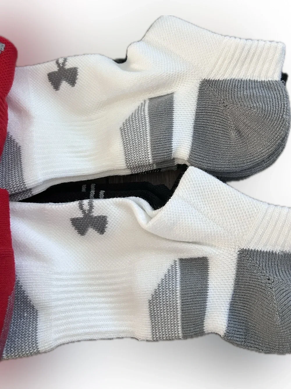 Under Armour Men's Red/White/Black Performance Tech No-Show Socks - Pack of 6